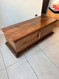 Cassapanca in legno