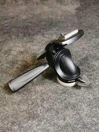 Testa Manfrotto 391RC2 - 3 assi, con piastra