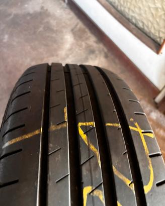 Gomme auto