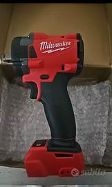 Avvitatore milwaukee a batteria