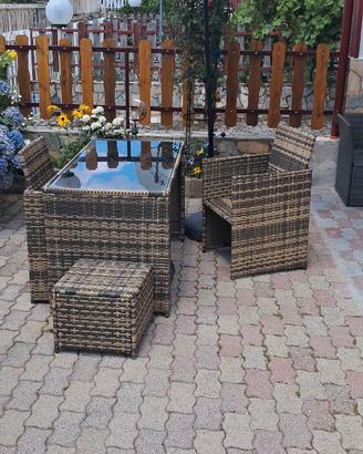 Salottino in Rattan Set 2 sedie e 2 sgabelli