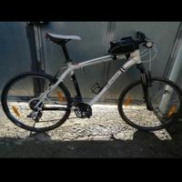 bicicletta MTB SPECIALIZED