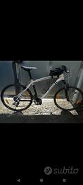 bicicletta MTB SPECIALIZED