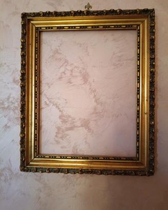 Vecchia cornice in foglia d'oro primi '900.
