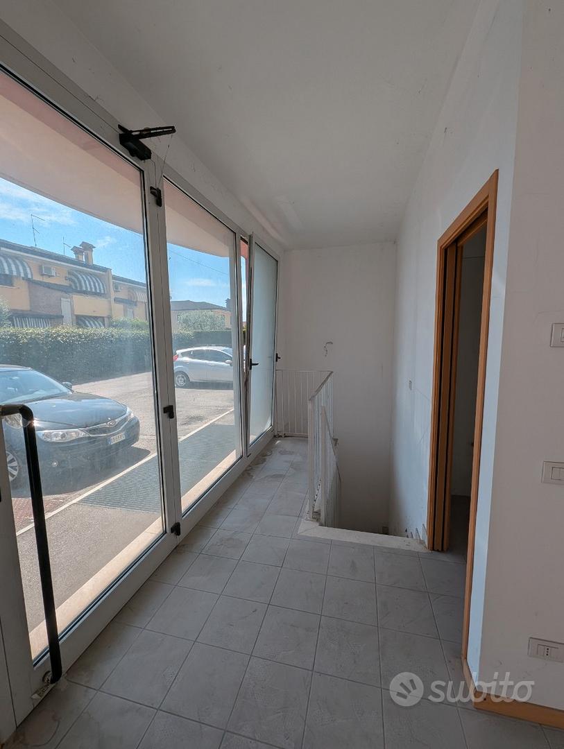 Negozio con garage - Vista 4