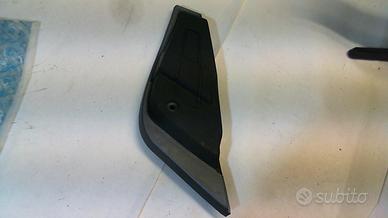 POGGIAPIEDI DX X9 PIAGGIO 57676300E8