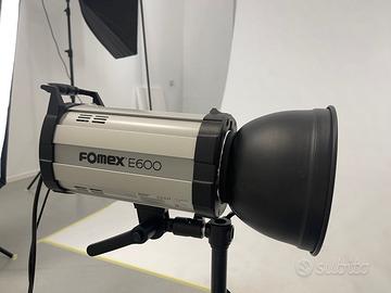 Flash Fomex E600 + ombrello