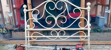 Testata letto matrimoniale in ferro battuto