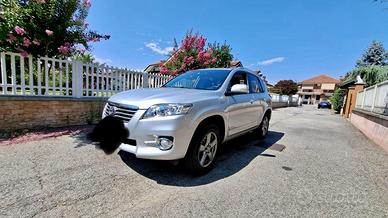 TOYOTA RAW 4