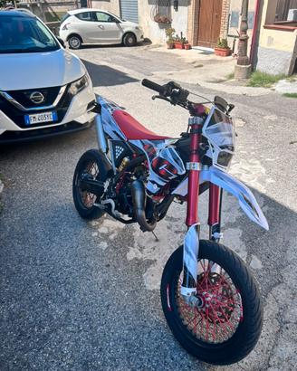 Fantic 50 Motard Top Viola (2018)