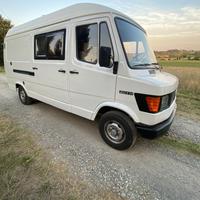 Mercedes 207D NUOVO omologato 5 posti camper