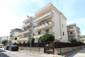 2 LOCALI A RECALE