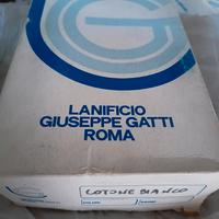 10 gomitoli cotone perlato bianco e 10 ecru':