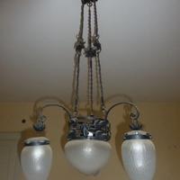 Lampadario antico in ferro battuto