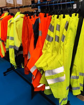 Stock abbigliamento lavoro