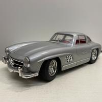 Mercedes SL300 - Burago - scala 1/18