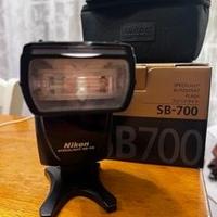 FLASH NIKON SB-700