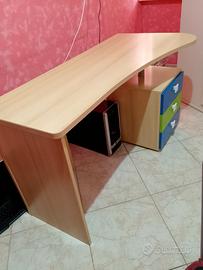  Scrivania cameretta 
