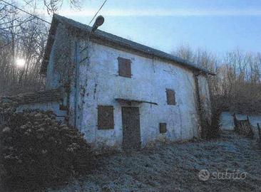 Immobile in asta di 250 m² con 3 locali a Borgo Va