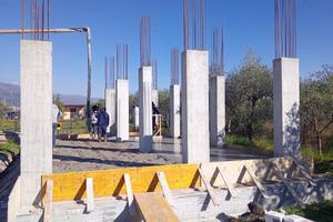 Terreno con fabbricato civile abitazione