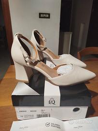 Scarpe a punta beige