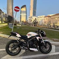 Triumph street triple 675 s