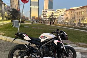 Triumph street triple 675 s