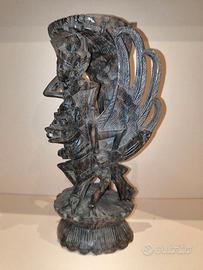 Divinità alata statua di Garuda - Indonesia