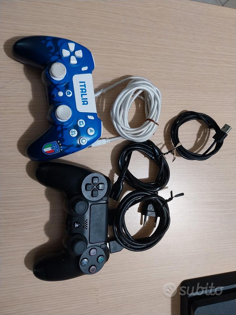 ps4 usata, 2 controller e 3 giochi trattabile - Console e Videogiochi In  vendita a Bari