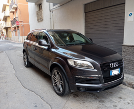 Audi q7 s line