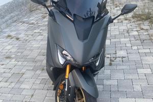 Tmax 560