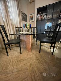 Tavolo in cristallo design italiano con sedie