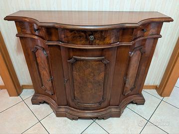 Mobile in legno di noce