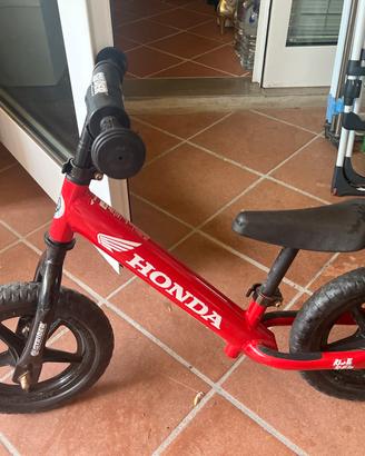 Bici Honda Strider senza pedali