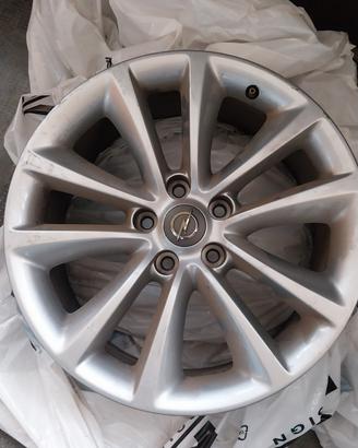 4 cerchi in lega da 18 per  Opel  Astra 