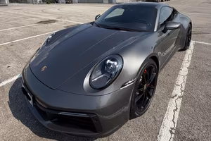 Porsche 992 carrera 4
