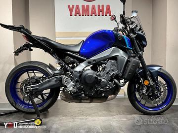 Yamaha MT-09 Race blu / Matt grey
