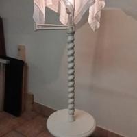 Piantana in legno con snodo