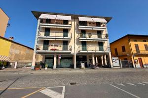 4 LOCALI A SANTHIÀ