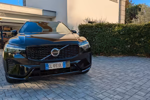 xc60 b4 plus dark awd diesel autocarro n1