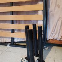 Rete singola con doghe in legno