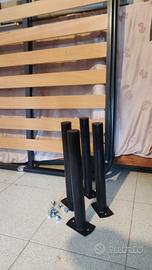 Rete singola con doghe in legno