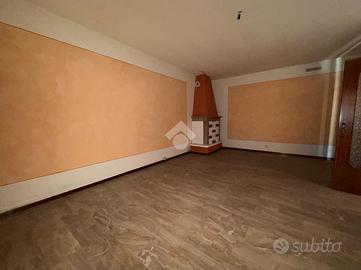 3 LOCALI A VEROLANUOVA
