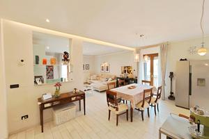 Appartamento ristrutturato 141 mq con 3 camere