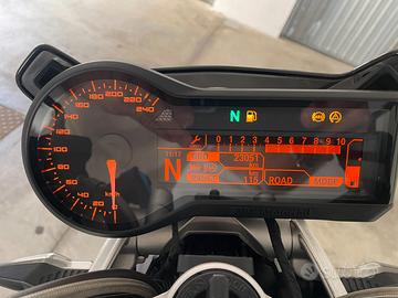 bmw r 1200r lc