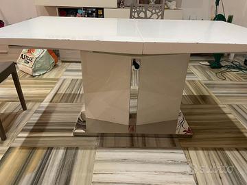 tavolo soggiorno/cucina  allungabile 