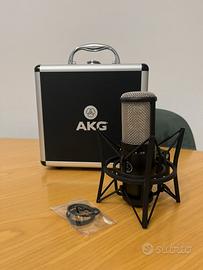 AKG P220 microfono a condensatore