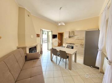 CASA SEMINDIPENDENTE A AIROLA