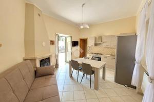 CASA SEMINDIPENDENTE A AIROLA