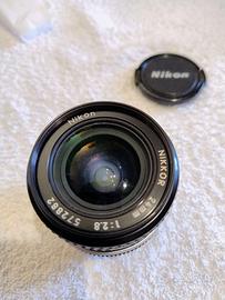 Nikon Nikkor 24mm f/ 2,8 grandangolare